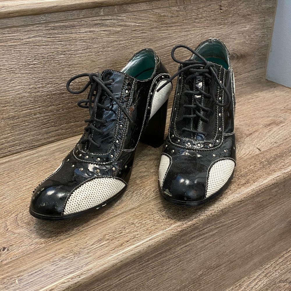 Leather shoes